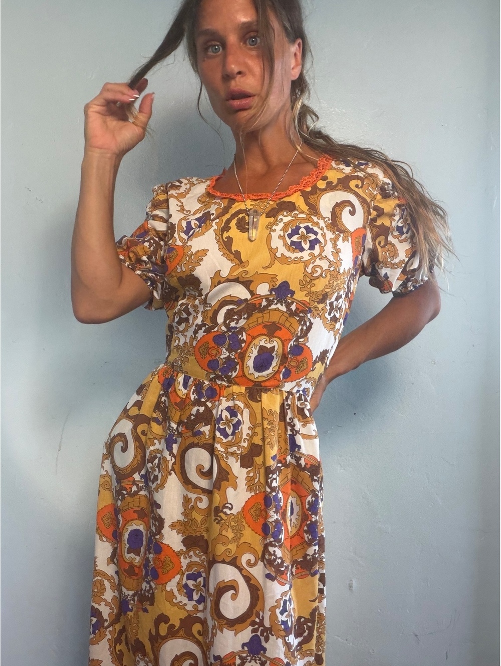 Vintage Style Midi Dress with Ornate Pattern and Puff Sleeves